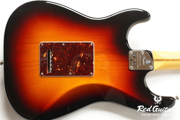 American Professional II Stratocaster - 3-Color Sunburst